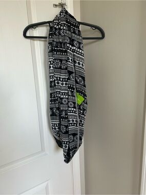 Vera BradleyBlack & White Patterned Infinity Scarf